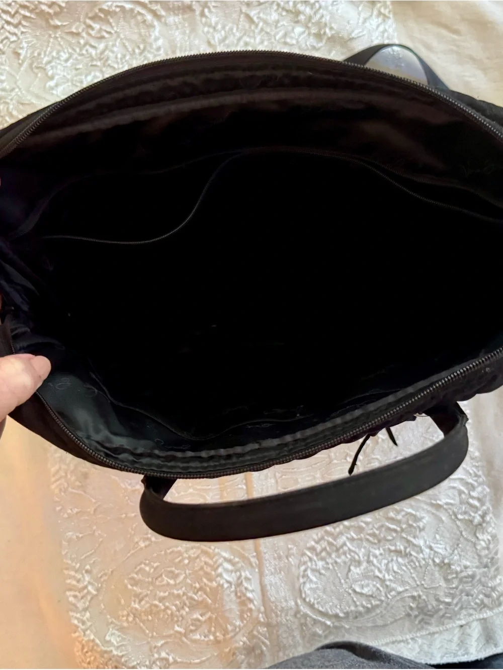 Quilted Black Travel Tote Shoulder Bag - Unbranded